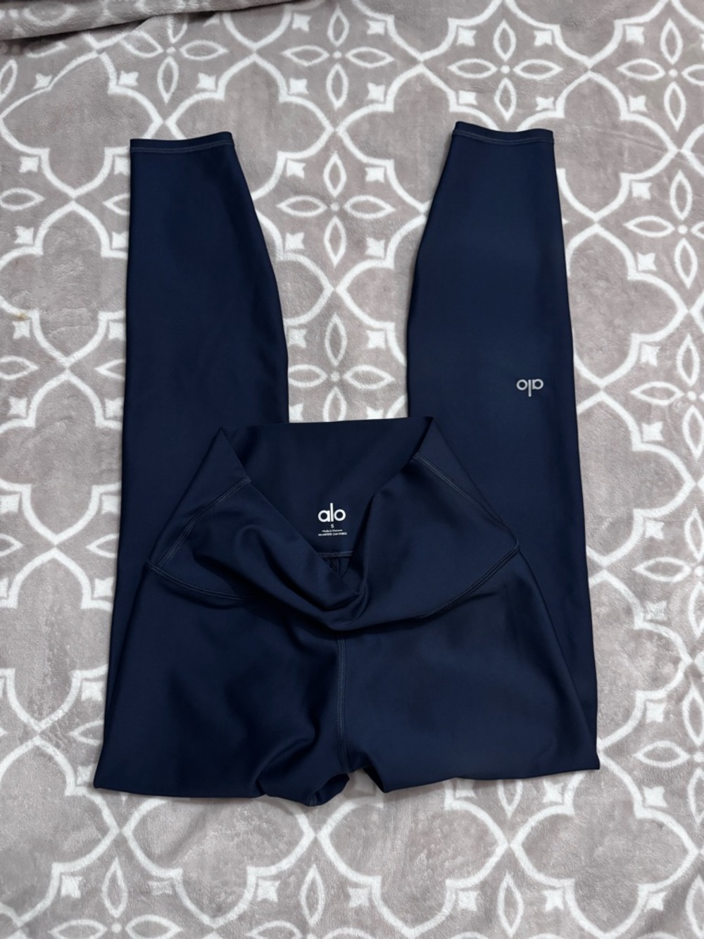 ALO Yoga Airlit Leggings